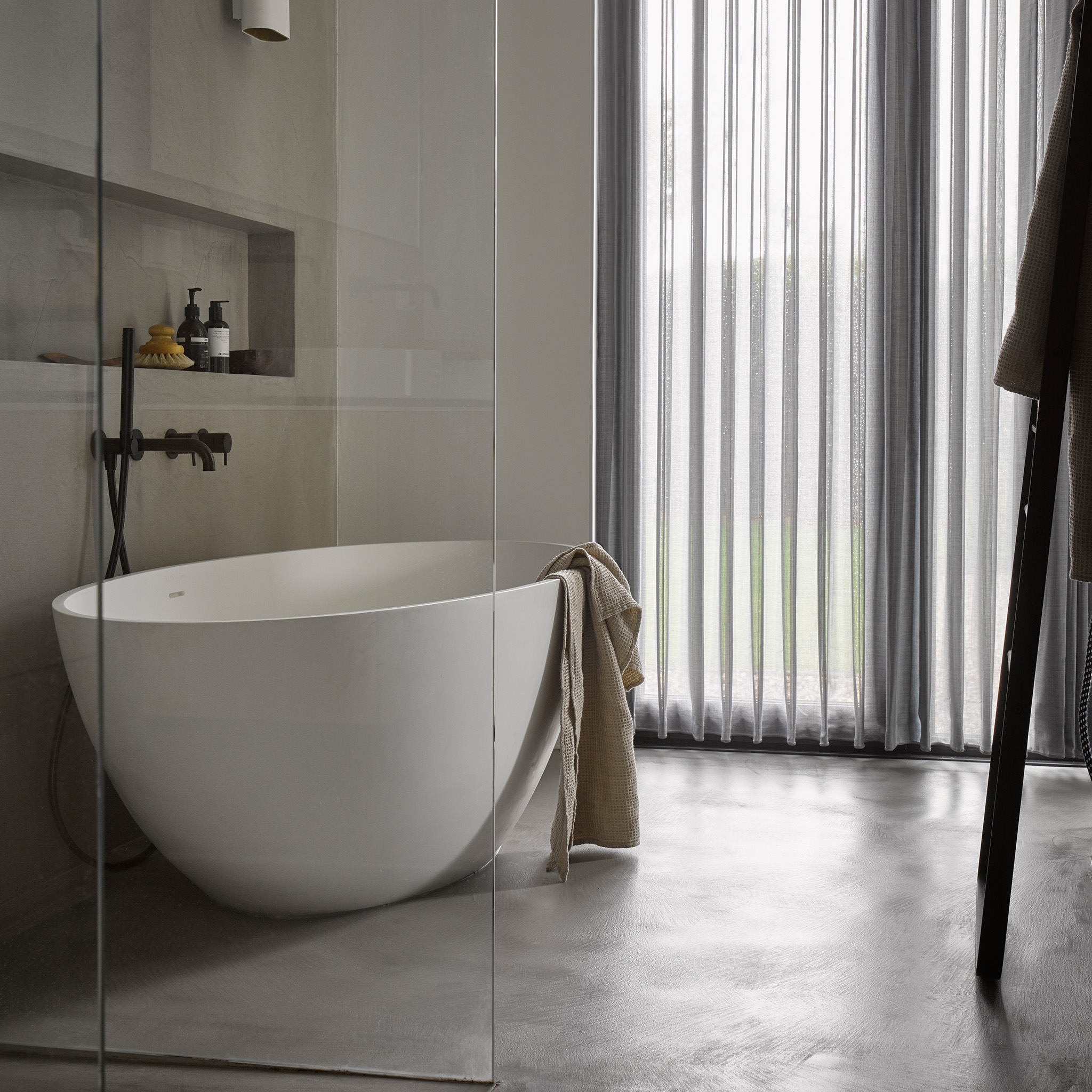 Versus® gordijnen: spelen met licht en privacy